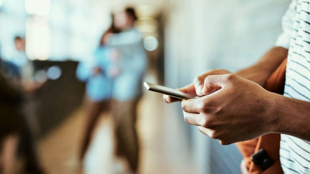 Himachal Education Dept Bans Phones in Schools