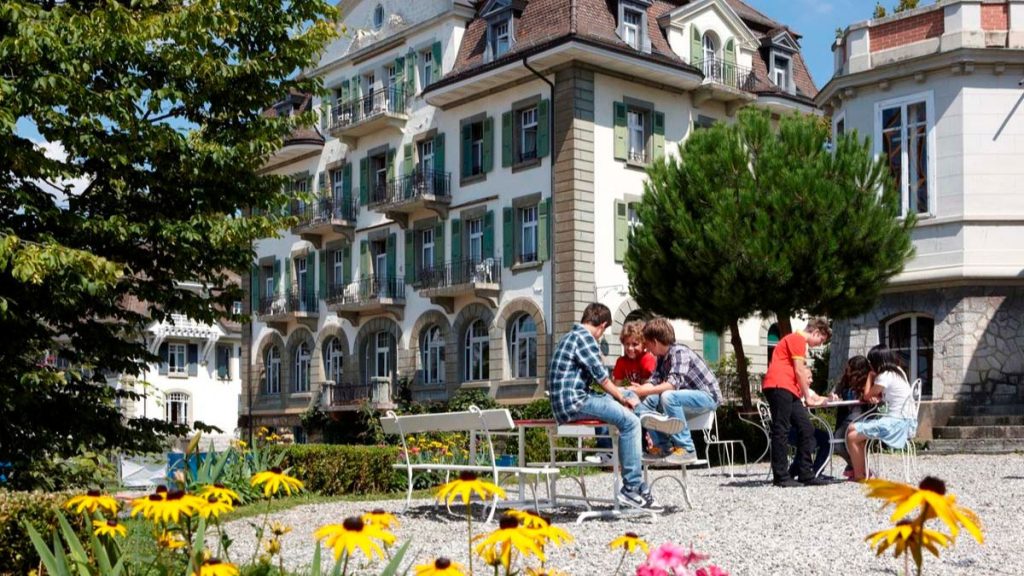 Switzerland early French schools
