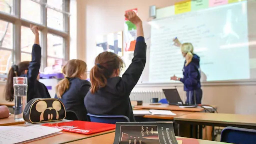 UK four-day school week